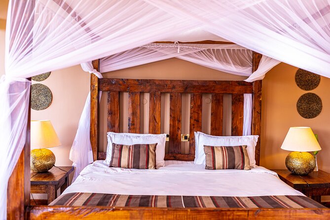 Big Five Classic Safari in Tanzania **Sustainable Travel approach - Day 5: Ngorongoro Crater and the search for black rhino