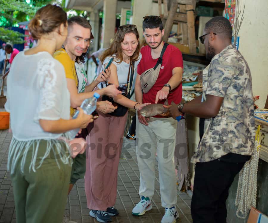 Dar es Salaam City Center: Walking Tour - Starting with St. Joseph Cathedral