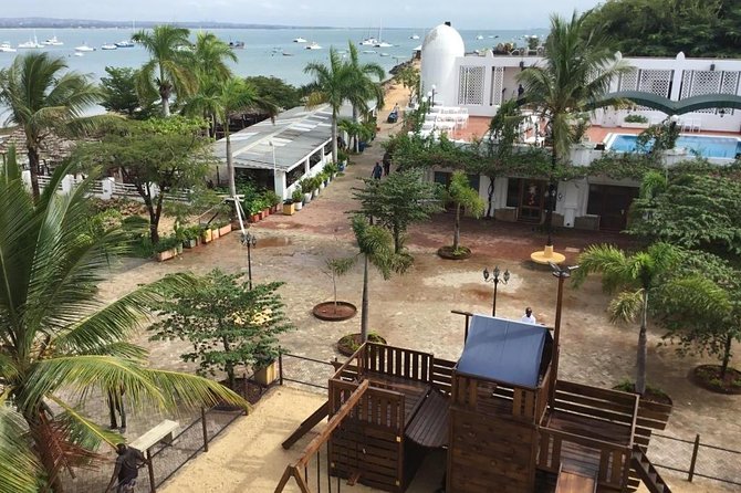 Dar es Salaam City Tour - Everyday - Forty-five minutes with Tingatinga painters