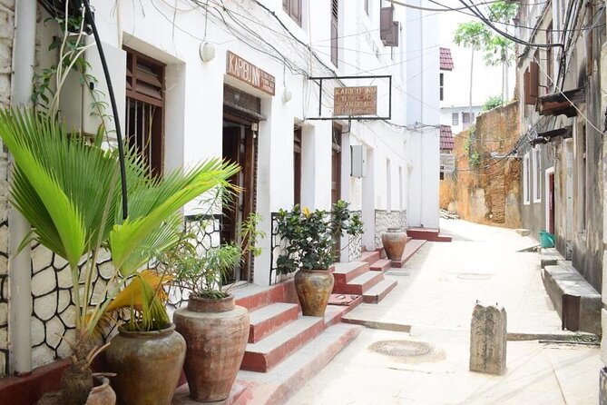Explore The Stone Town in Zanzibar - Zanzibar’s carved wooden doors