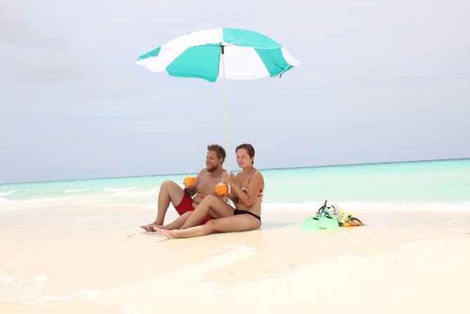Full-Day Blue Lagoon and Sandbank Boat Tour from Zanzibar ( Safari blue) - Snorkeling near the Blue Lagoon