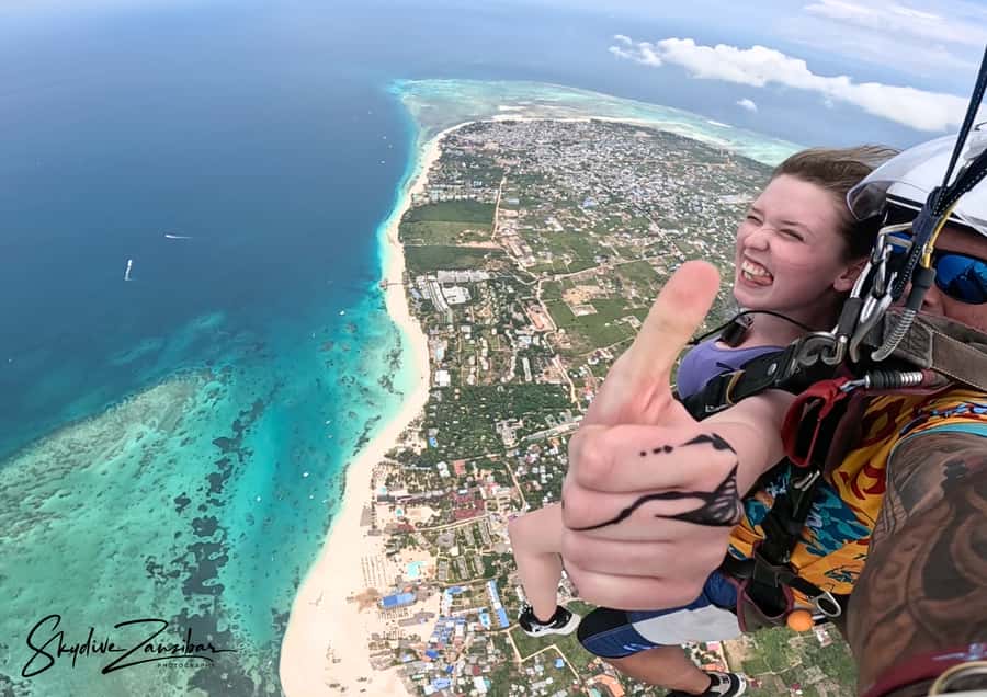 Kendwa: Tandem Skydive in Zanzibar - Free fall, then a slower flight back to the sand