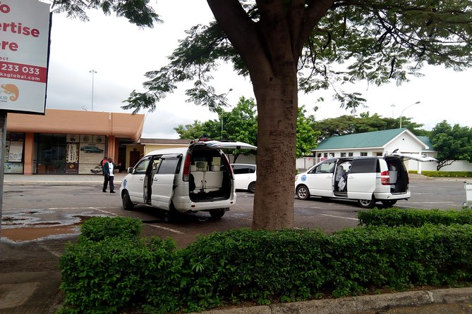 Kilimanjaro Airport taxi to/from Moshi town/Arusha town - Waiting time, luggage, and late flights