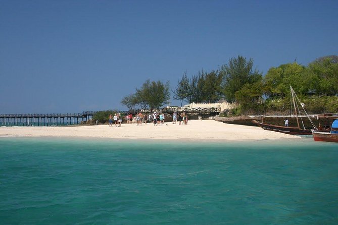 Nakupenda Beach Day Tour in Zanzibar - Seafood lunch on the sand