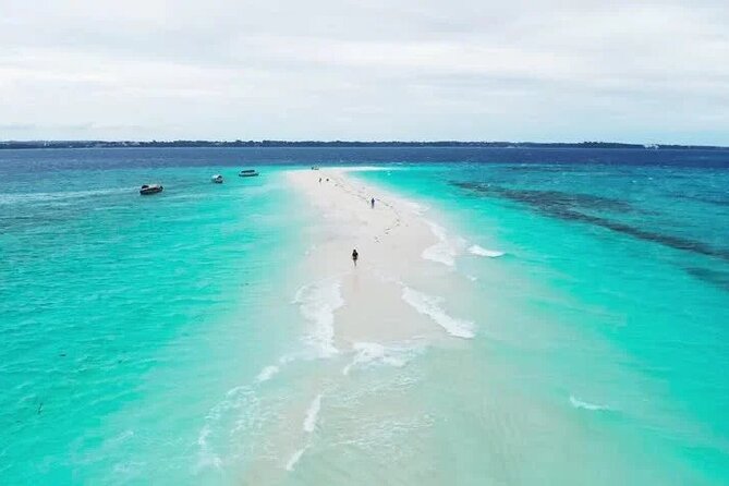 Nakupenda Beach Tour - The Sandbank Depends on the Tide