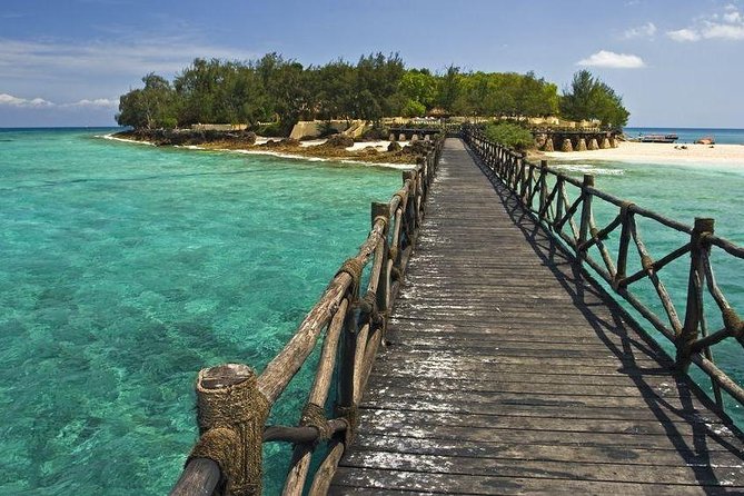 Prison Island Half-Day Tour from Zanzibar - Practical clothing and packing advice