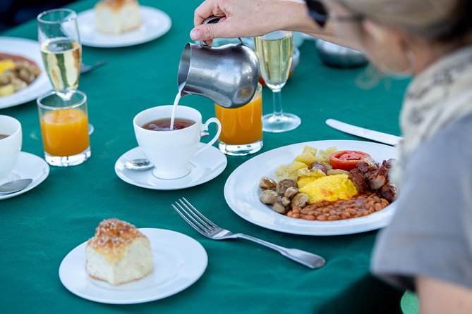 Serengeti Balloon Safari and authentic bush breakfast - Kogatende from June through November