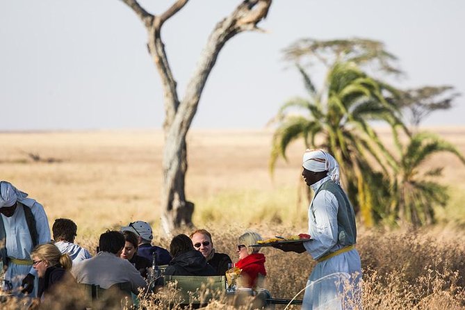 Serengeti Balloon Safari and authentic bush breakfast - The pilots and crew make a real difference
