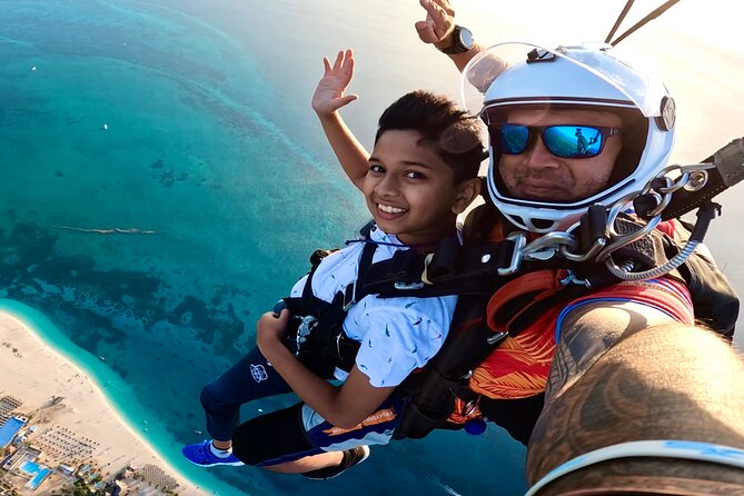 Skydive Zanzibar | Tandem Skydive - Thirty seconds of free fall