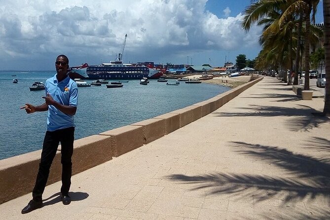 Stone town historical tour + Spice farm tour - Starting at Forodhani Gardens at 9:00 a.m.