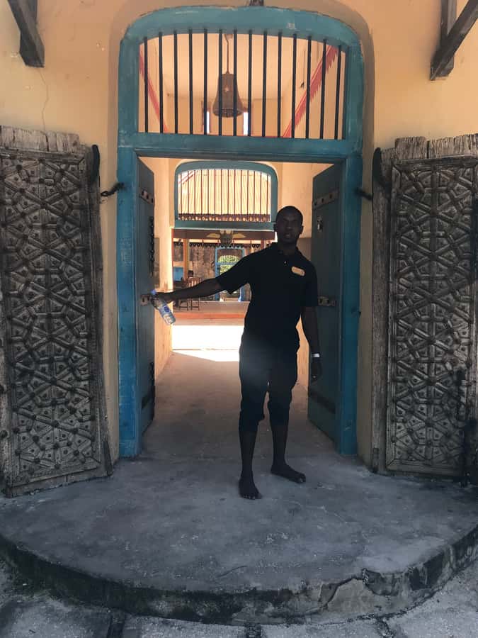 Stone Town: Stone Town and Prison Island Private Day Trip - The guides are the main strength