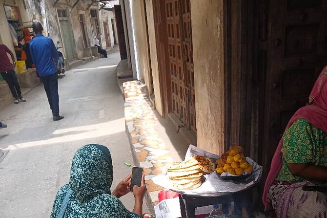 Stone Town Walking Tour - The Palace Museum and the former sultan’s home