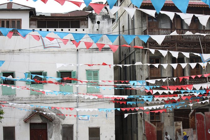 Stone Town Walking Tour in Zanzibar - The People’s Palace and Zanzibar’s royal past