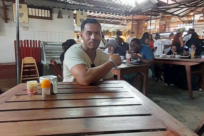 Walking City Tour in Zanzibar Island - Darajani Bazaar and daily commerce