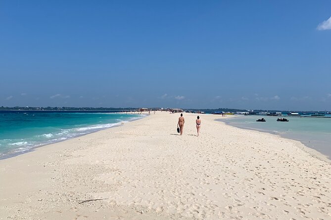 Welcome Zanzibar : A Journey through time for the Old Town - Starting at Forodhani and entering the old quarter