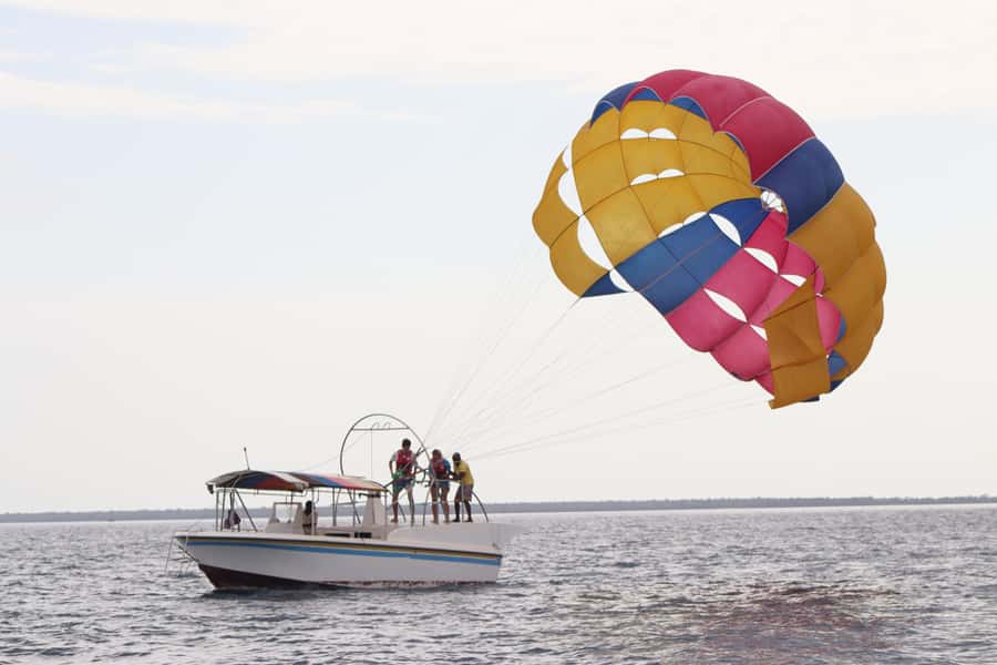 Zanzibar: Parasailing Experience with Instructor - Flying above Nungwi and Kendwa