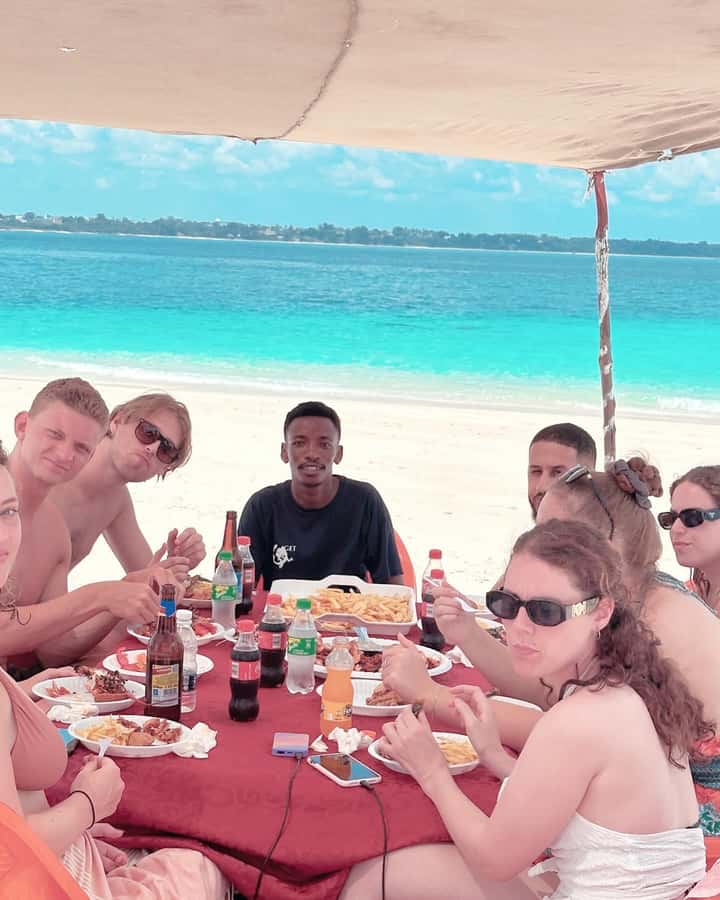 Zanzibar: Prison Island and Nakupenda Sandbank With Lunch - Meeting the tortoises on Prison Island