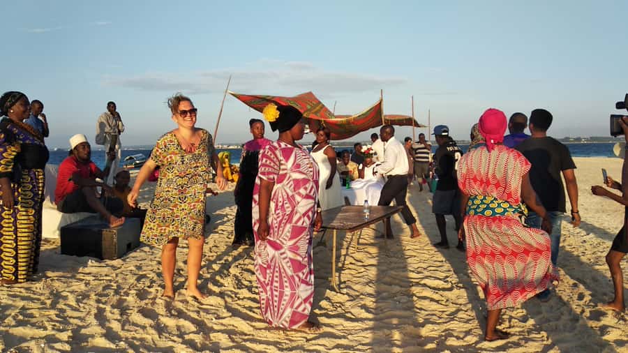 Zanzibar: Prison Island Tour with Lunch on the Sandbank - Key points to know before booking
