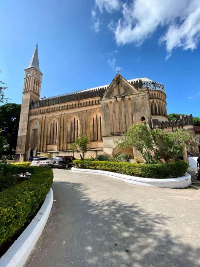 Zanzibar: Spice Tour, Stone Town tour & Prison Island - Stone Town connects daily life with difficult history