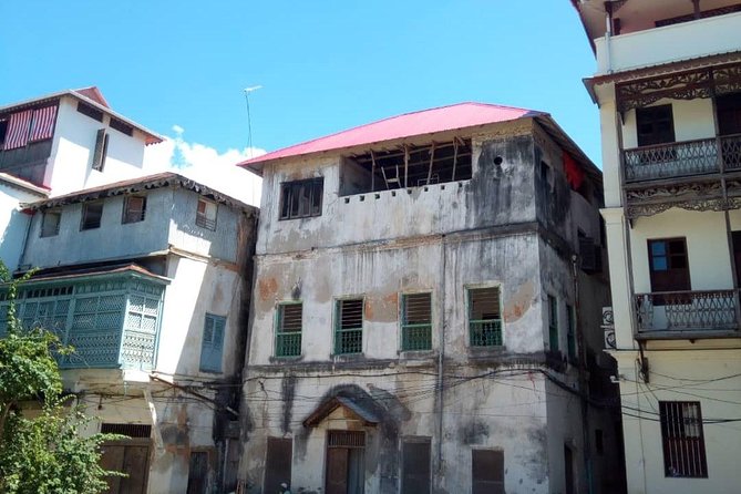 Zanzibar Stone Town Walking Tour - The streets between the landmarks
